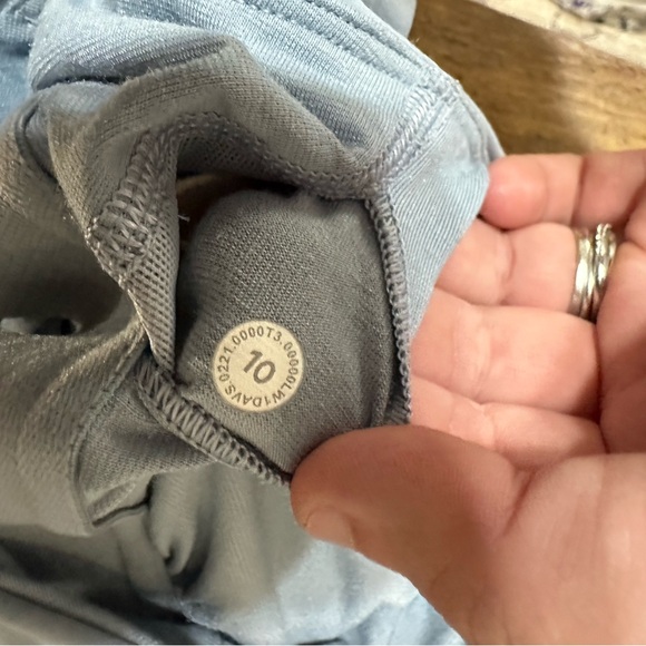 Lululemon Key to balance cropped tank - Picture 3 of 5